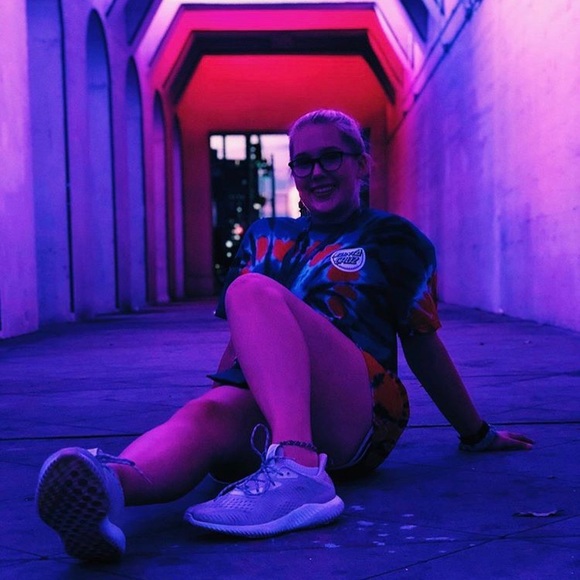 Meet The Posher : Bailey - Picture 3 of 3